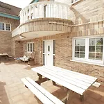 Surf Hostel *